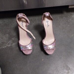 Quipid Sequin Platforms (Missing Strap)